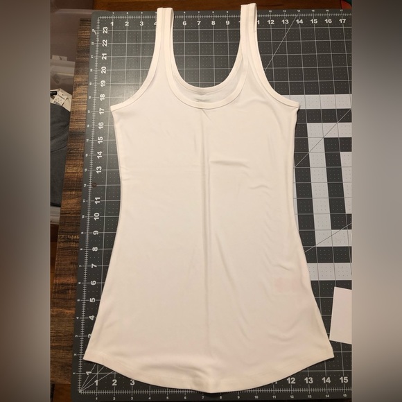 NWOT No Boundaries 2 pack white smooth long tank top size XS - Picture 2 of 2